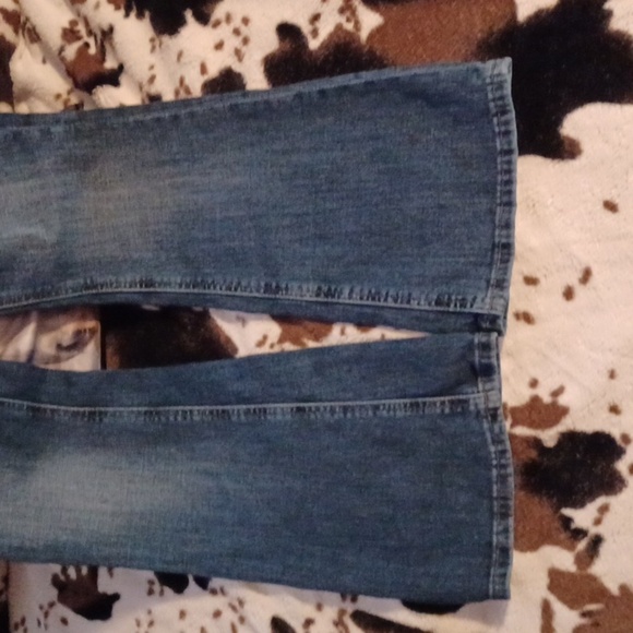 BELLE DU JOUR, SWEATER, WITH AEROPOSTALE HIGH RISE FLARE JEANS, SIZE 000. - Picture 7 of 15